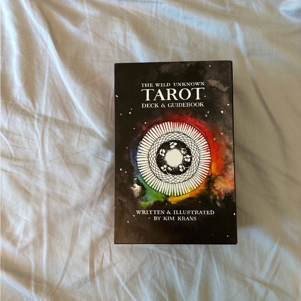 The Wild Unknown Tarot Deck and Guidebook (Official Keepsake Box Set)